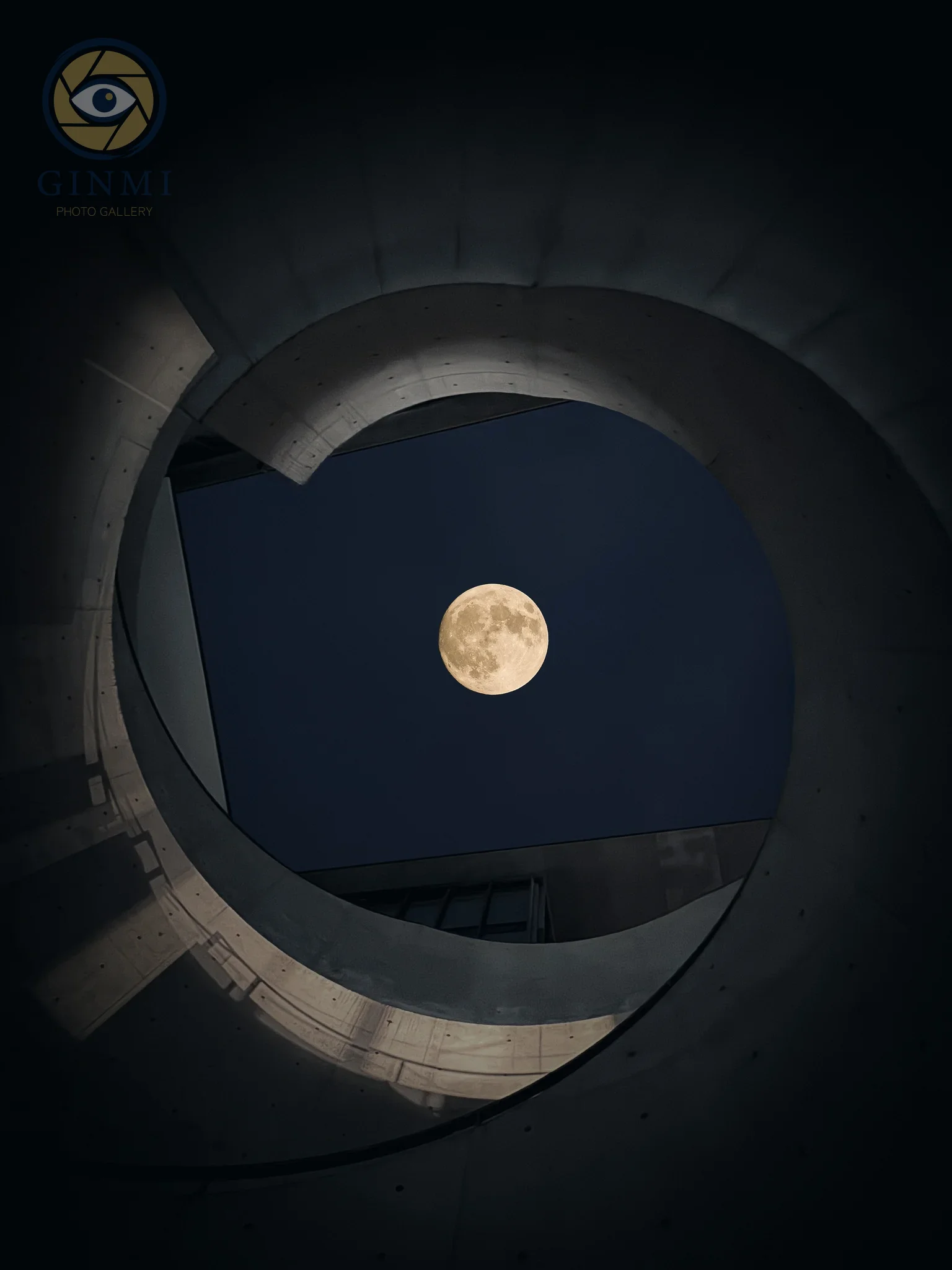 Lunar Eye