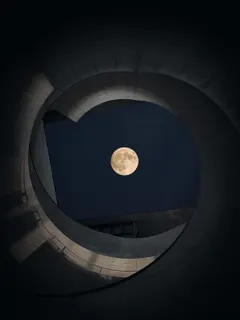 Lunar Eye