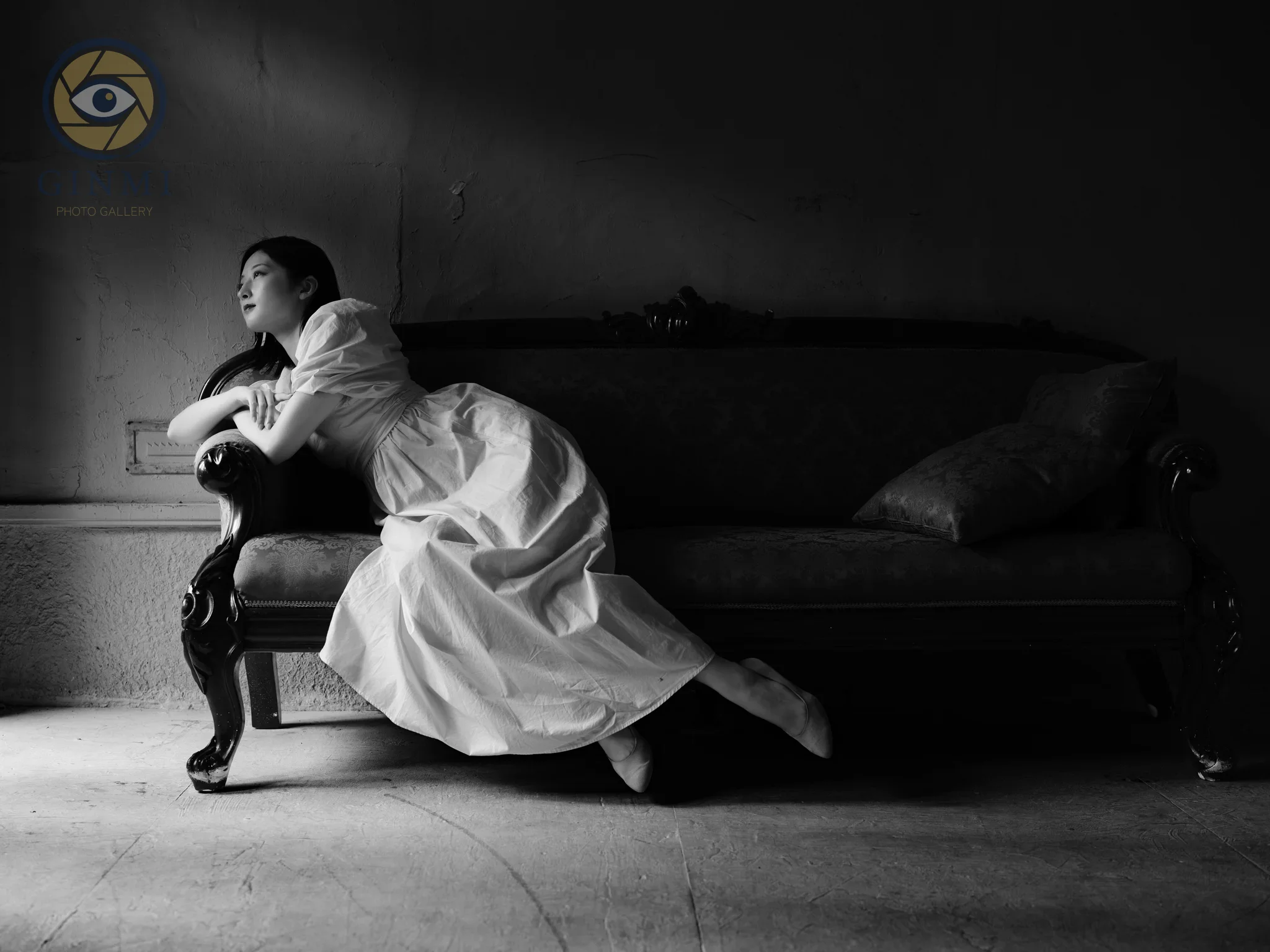 Sofa of Stillness
